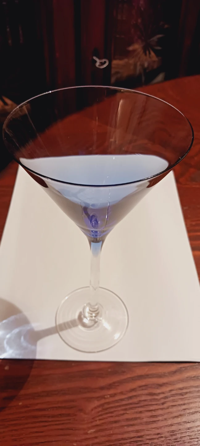 New !! Gorgeous Blue Ombre Tall Martini Glass - photo 4