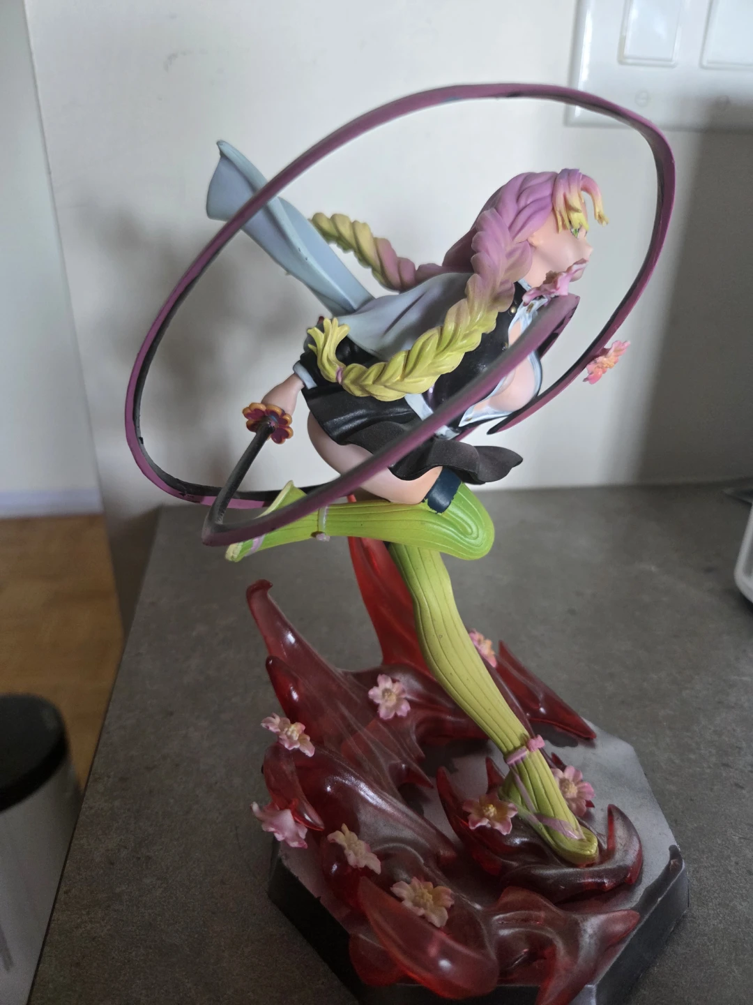 Demon Slayer Mitsuri Kanroji Figure - photo 2
