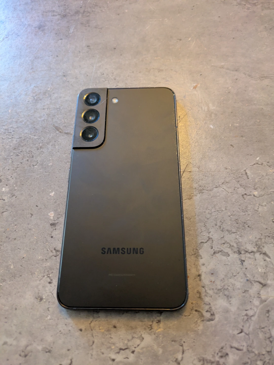 Samsung Galaxy S22 Smartphone - photo 2