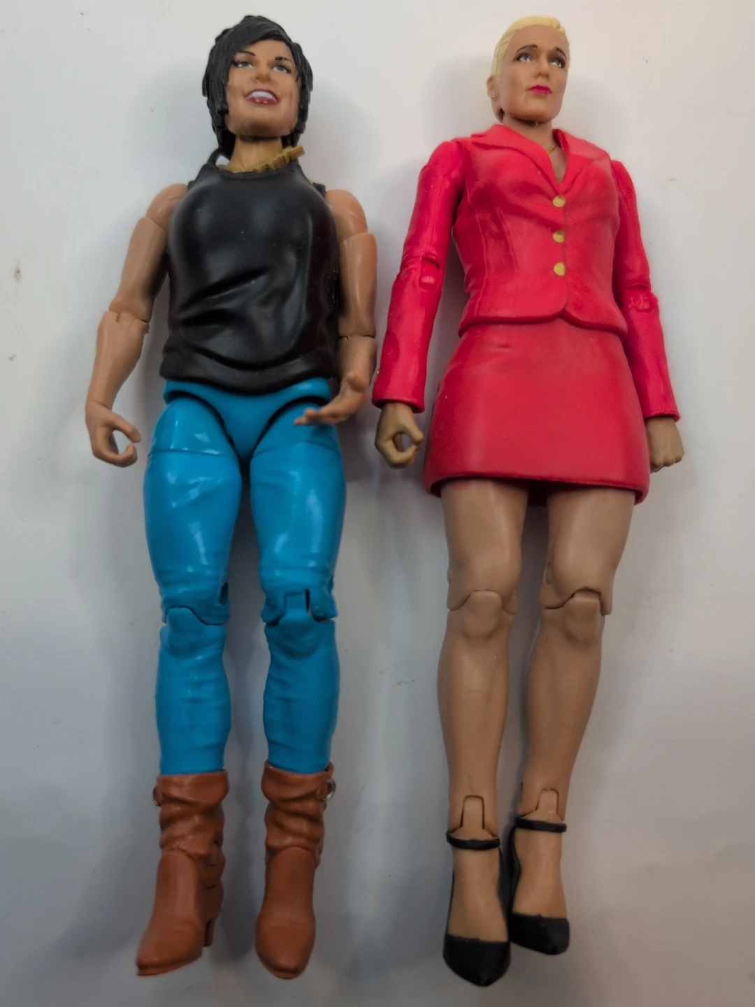 Lot of 2 Action Figures - Woman in Suit, Woman in Jeans