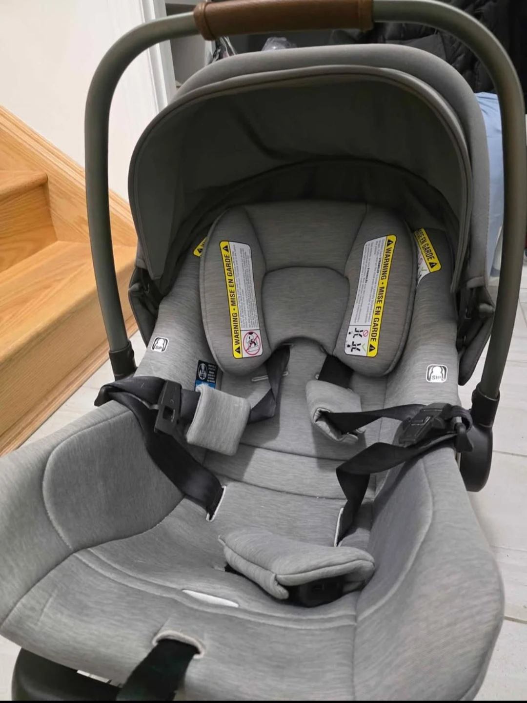 Nuna PIPA lite Infant Car Seat - expiring 2029 - photo 2