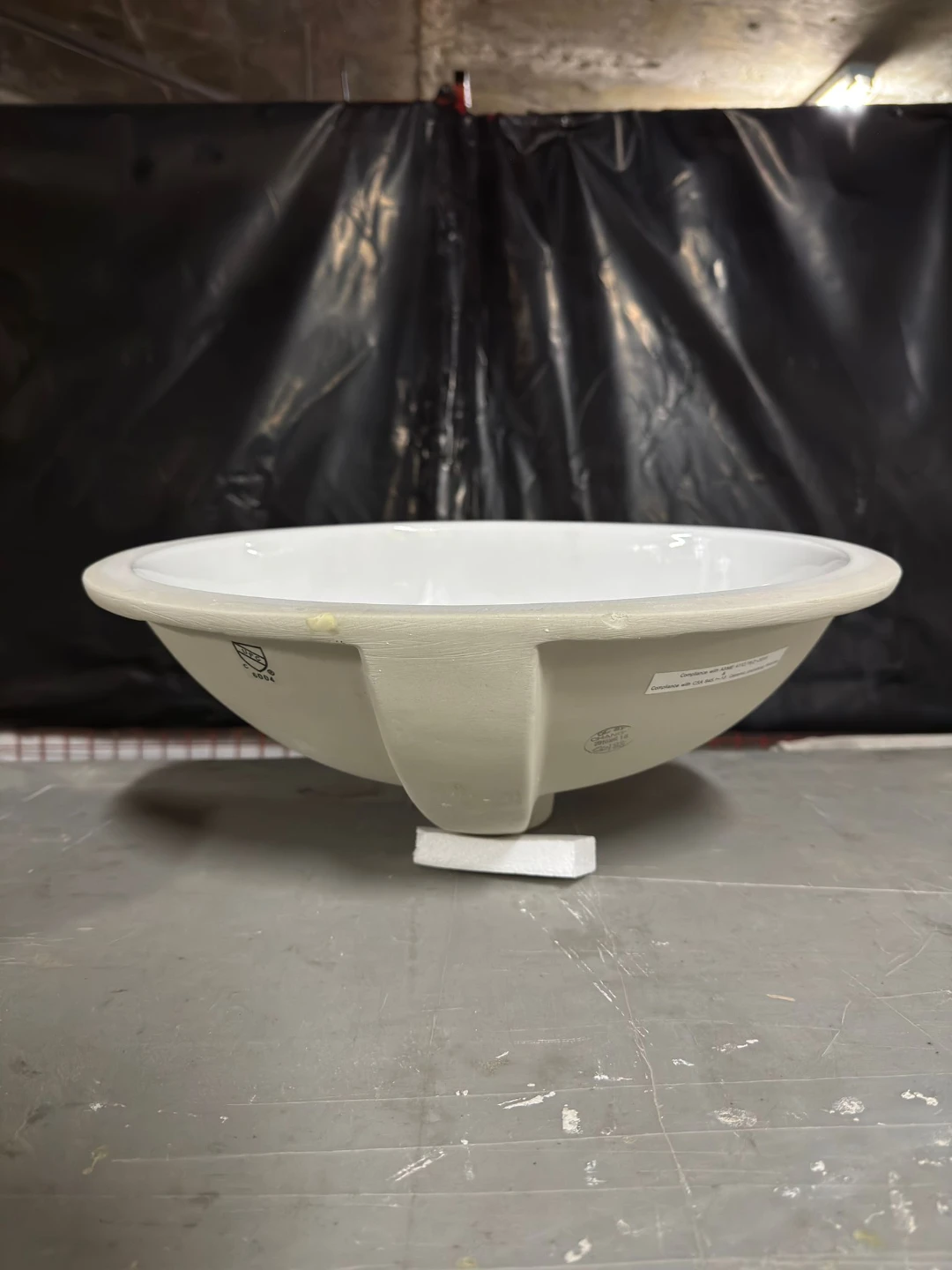 Undercounter sink