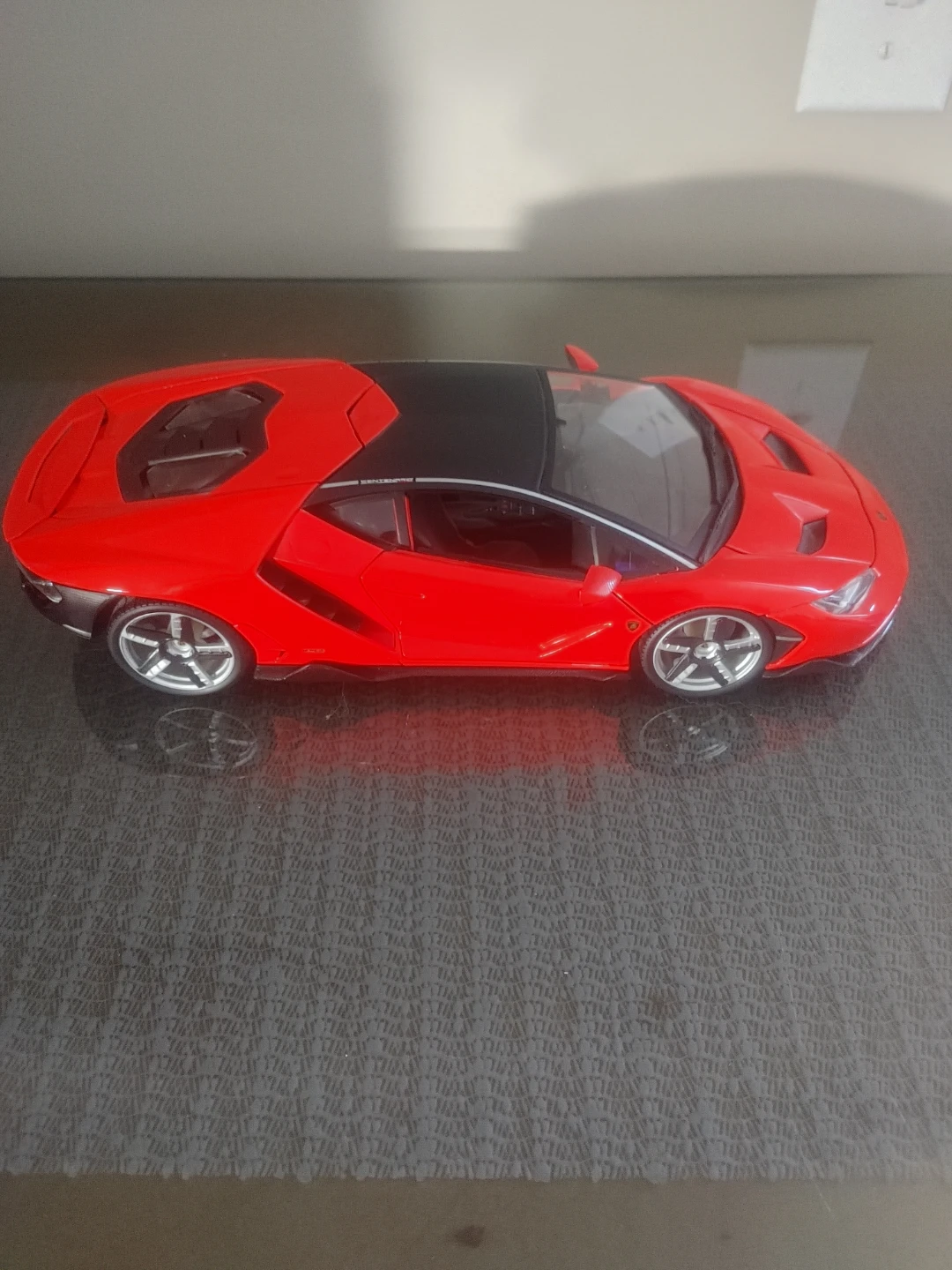1:18 red Maisto  Lamborghini Centenario - photo 5