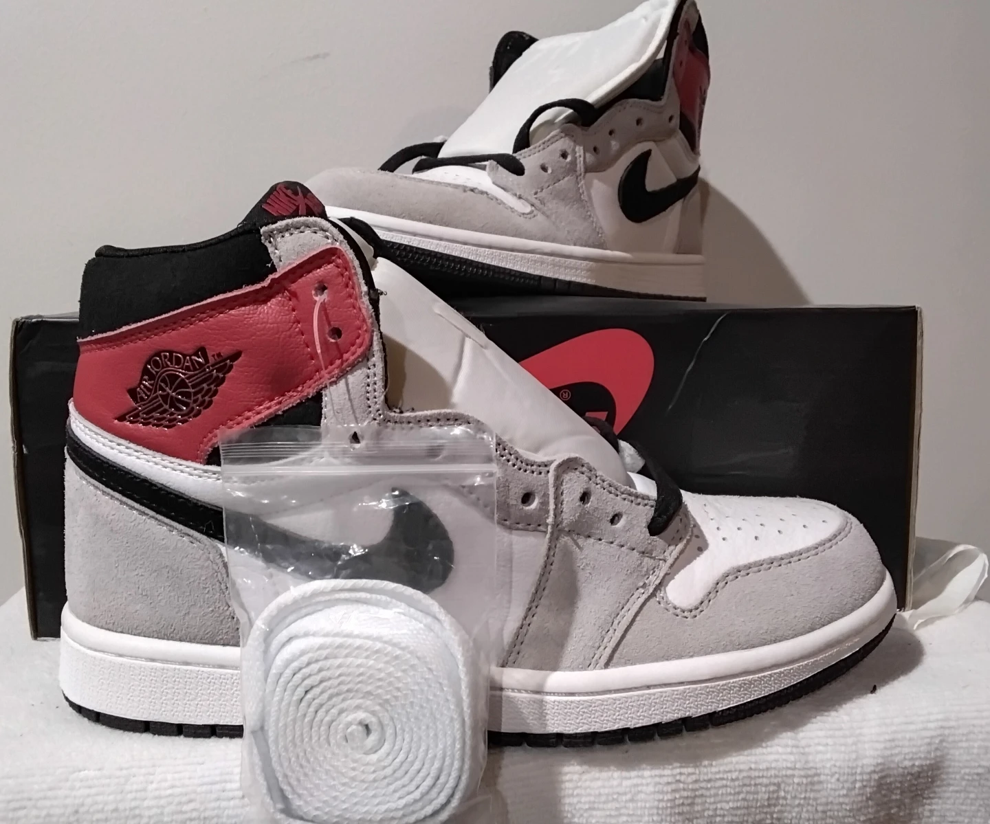 Air Jordan 1 High OG "Light Smoke Grey" Sneakers - photo 2