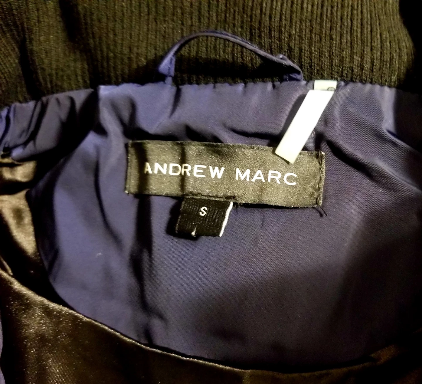 NWT Andrew Marc Women's Navy Quilted Vest🏆 - photo 3