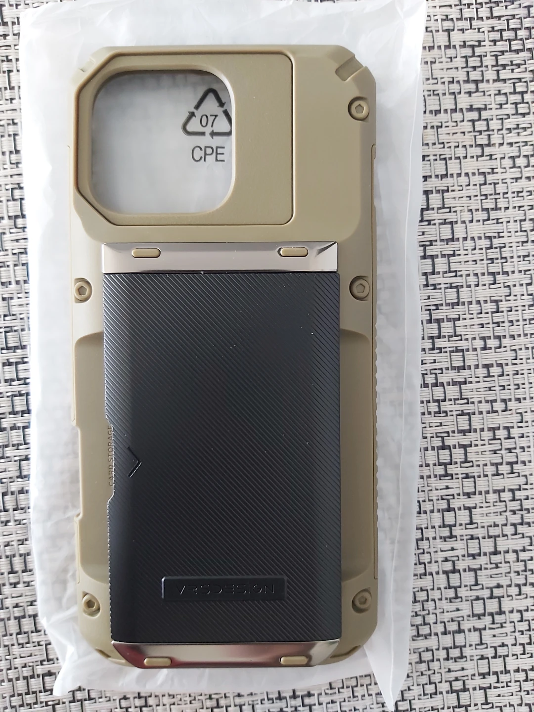 iPhone 16Pro Max Case with Card Holder