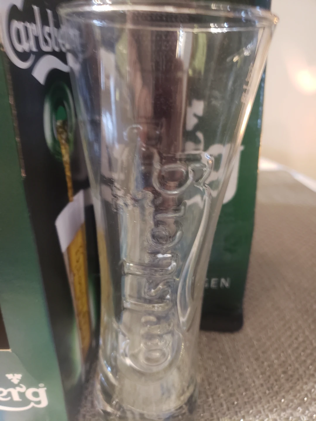 Carlsberg Beer Glasses (4 Pack) with Cooler Bag - photo 4