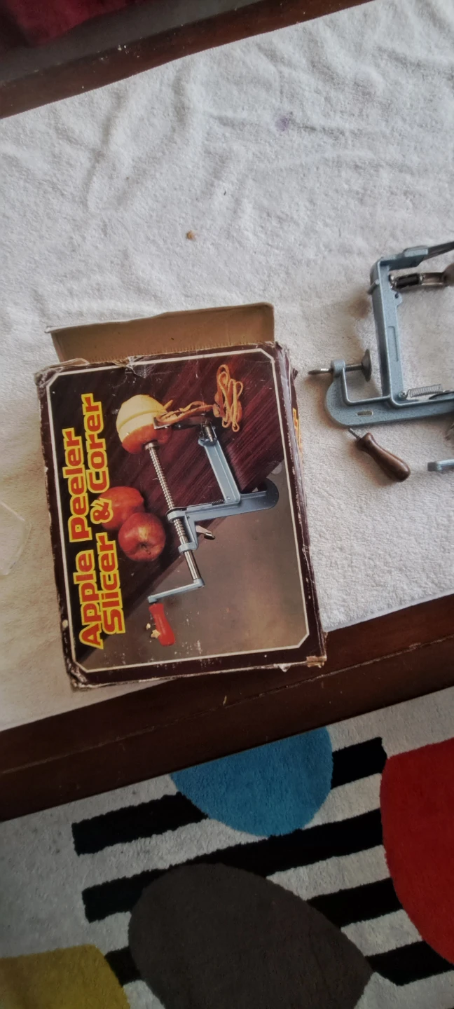 Apple Peeler Slicer & Corer - 2 pcs - photo 2