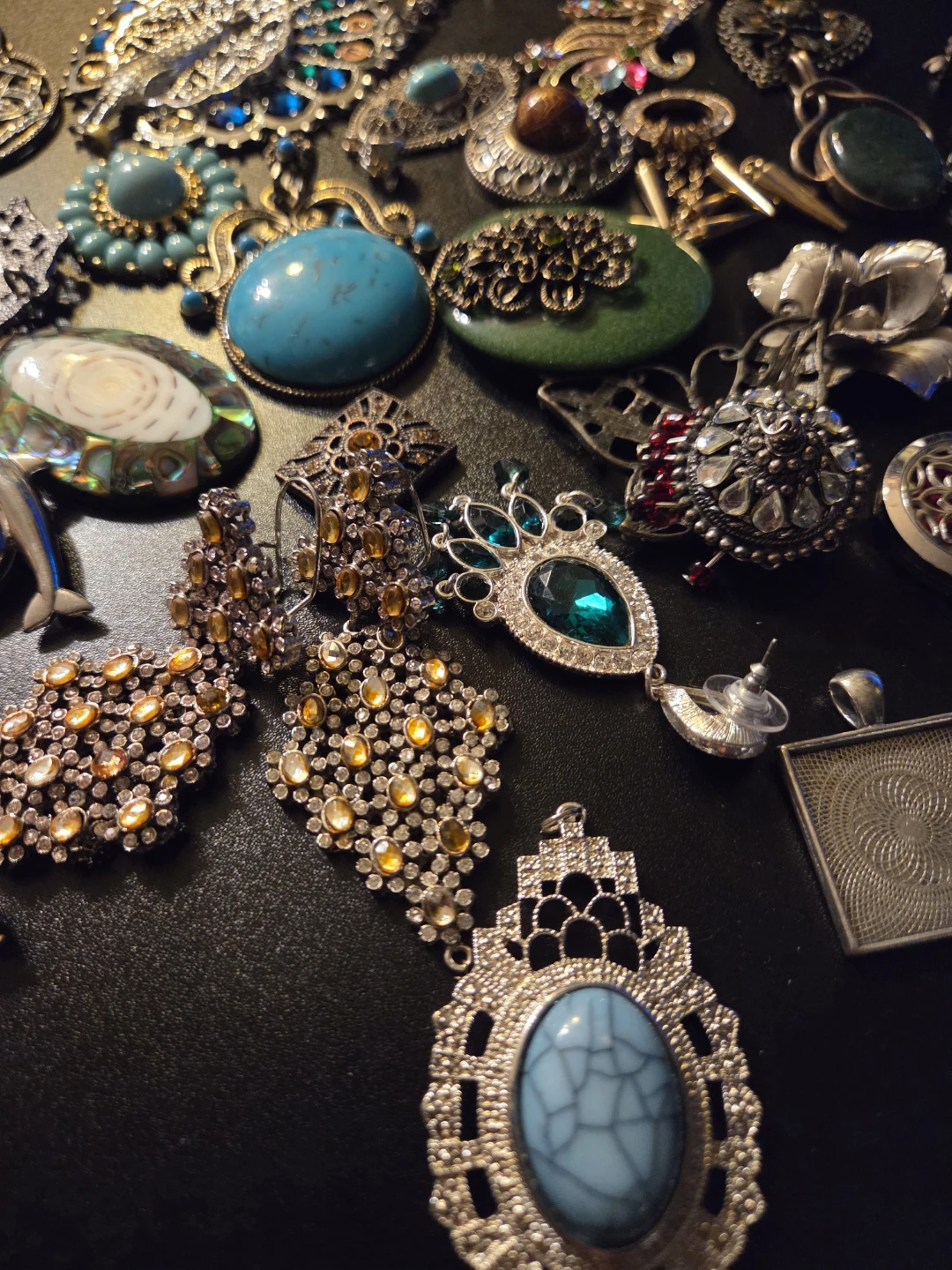 Assorted Costume Jewellery Pieces - photo 2