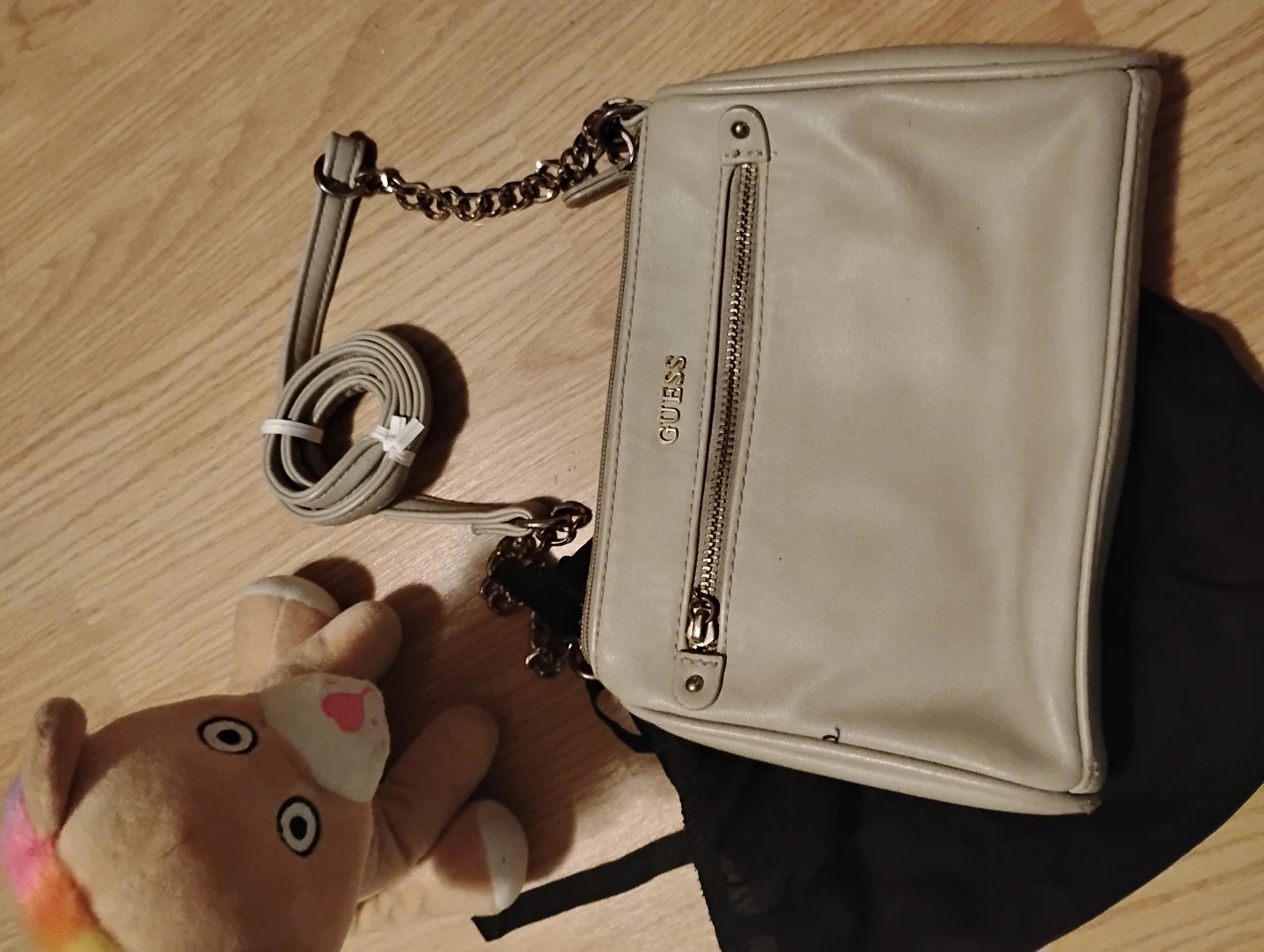 Guess Crossbody Bag 🥕🥕🥕