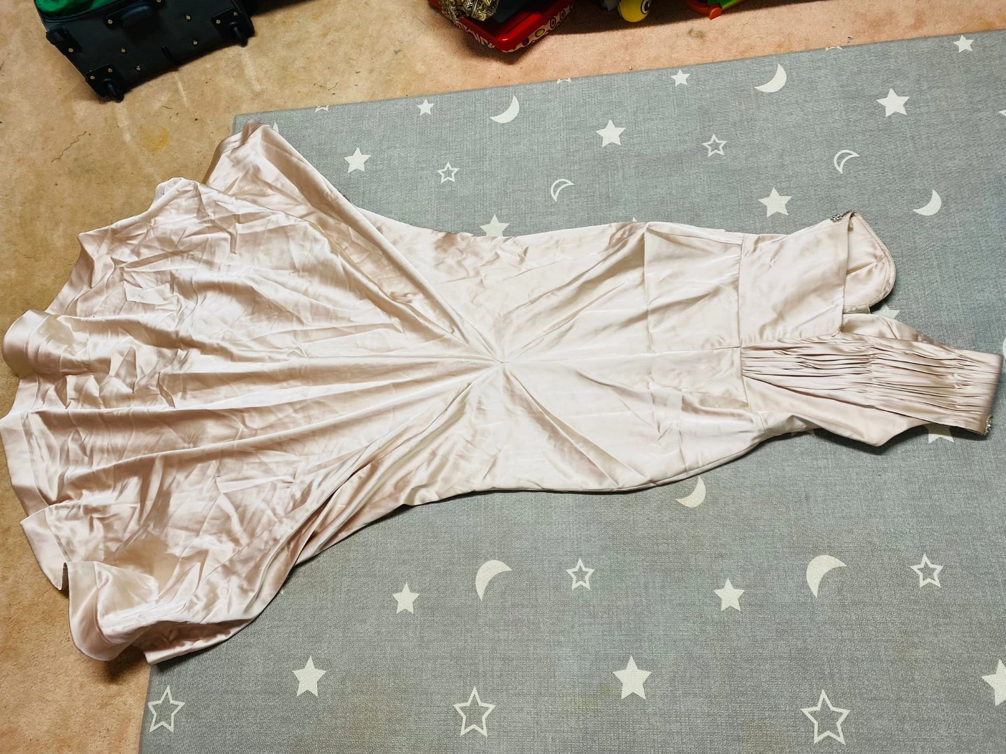 Elegant Beaded Satin Dress - photo 4
