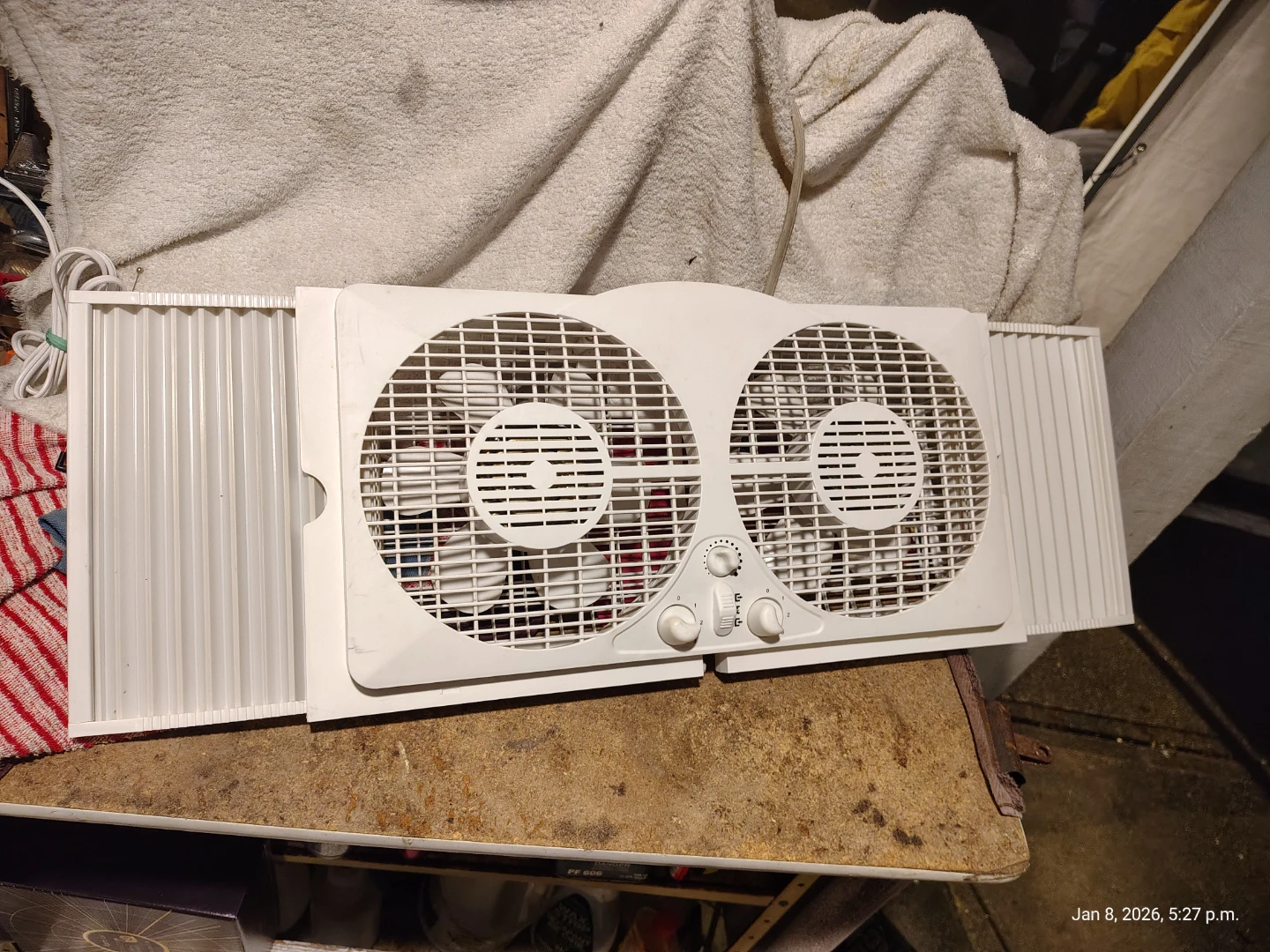 10 inch Deluxe Window Fan with Thermostat - photo 3
