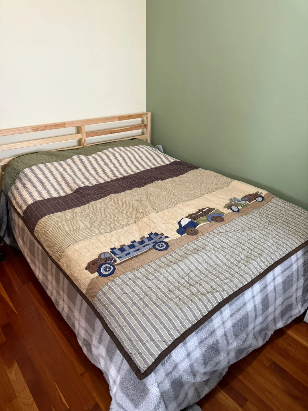Quilt with Trucks - Brown, Beige, Blue pottery barn kids - photo 4