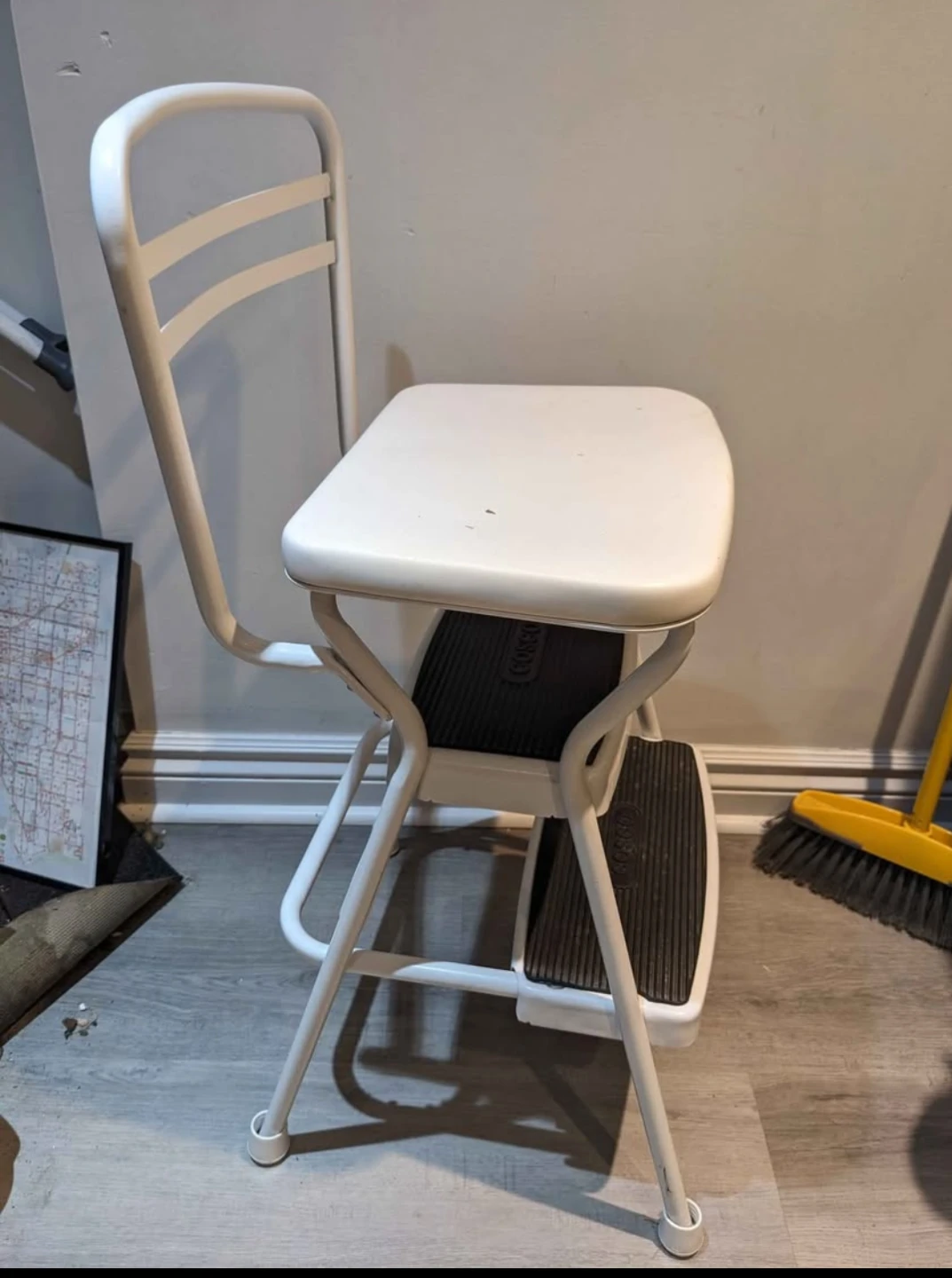 🪑 Step Stool Chair - photo 3