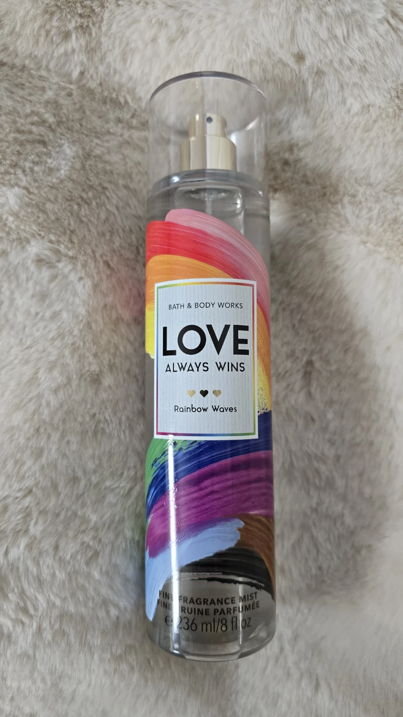 Bath & Body Works Love Always Wins Rainbow Waves