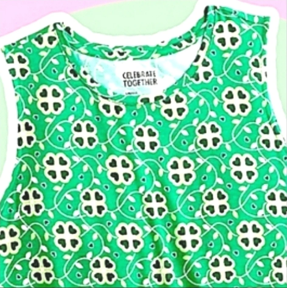 NWT 4 Leaf Clover Shamrock Tank Top Great For St Patrick's Day 🏆 - photo 2
