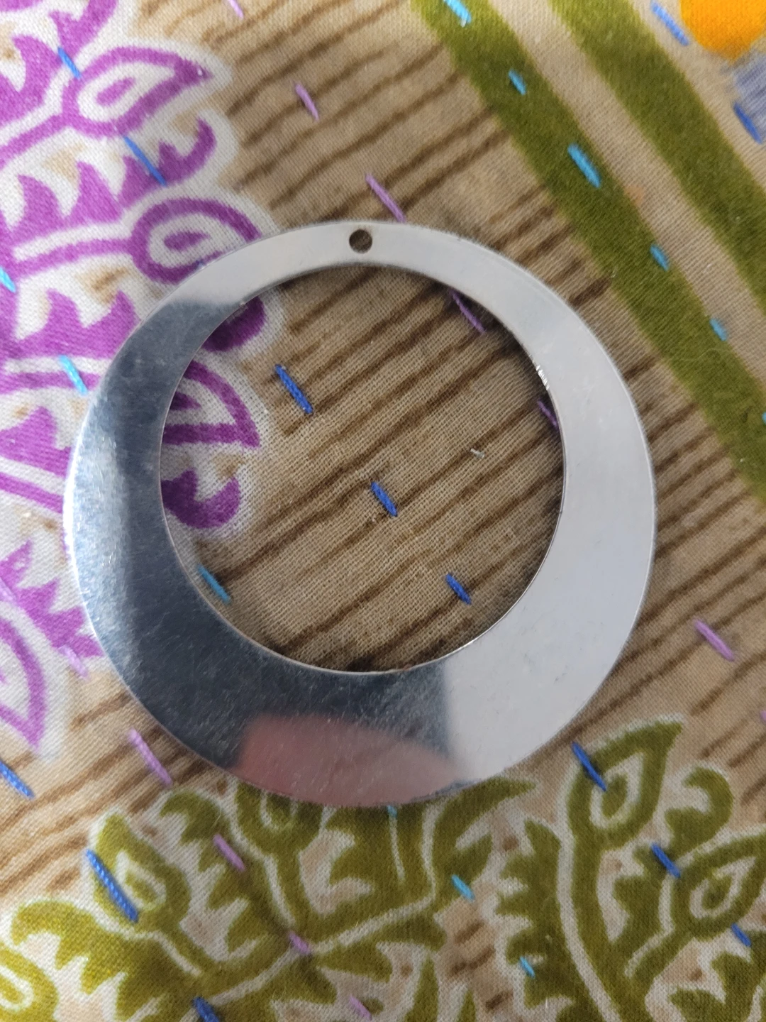 Silver and Black Hoop Pendent Piece 🧡 - photo 2