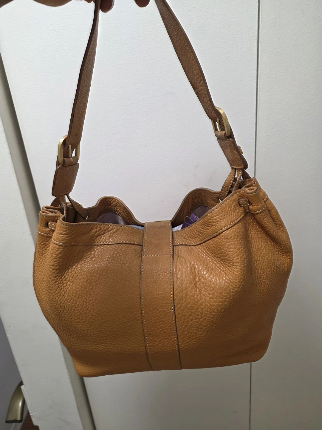 Authentic Dooney & Bourke Drawstring Leather Shoulder Bag - photo 3