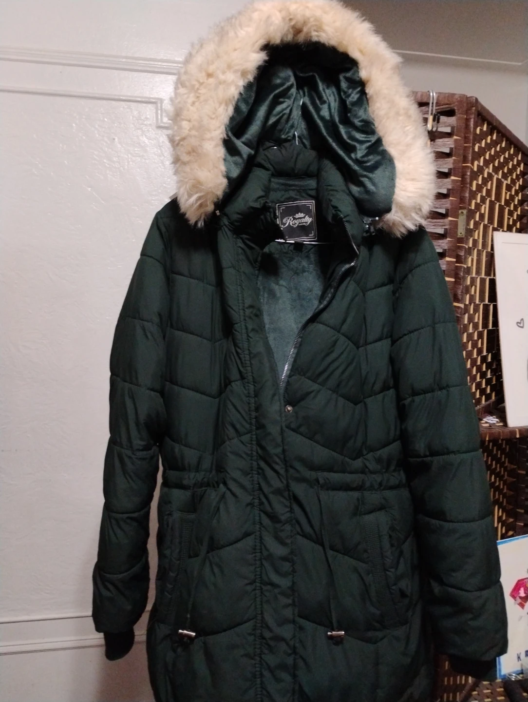 🏆" Women Puffer Coat with Faux Fur