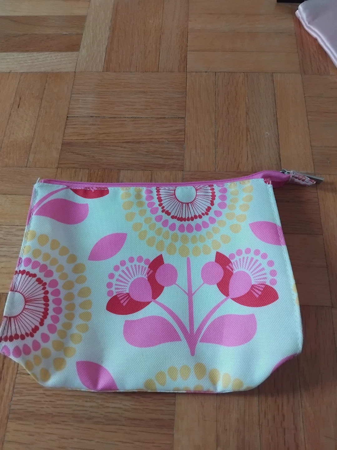 Pouches: Gucci Bloom, Jamaica One Love, Floral Print - photo 2