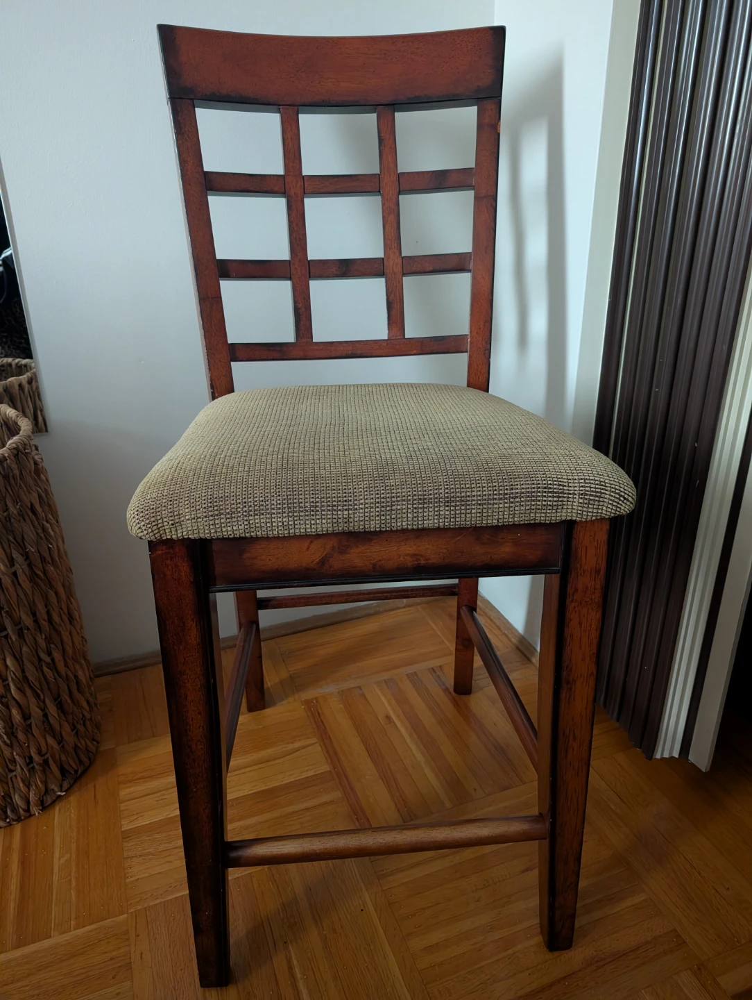 Free Wooden Dining Table + 6 chairs - photo 5