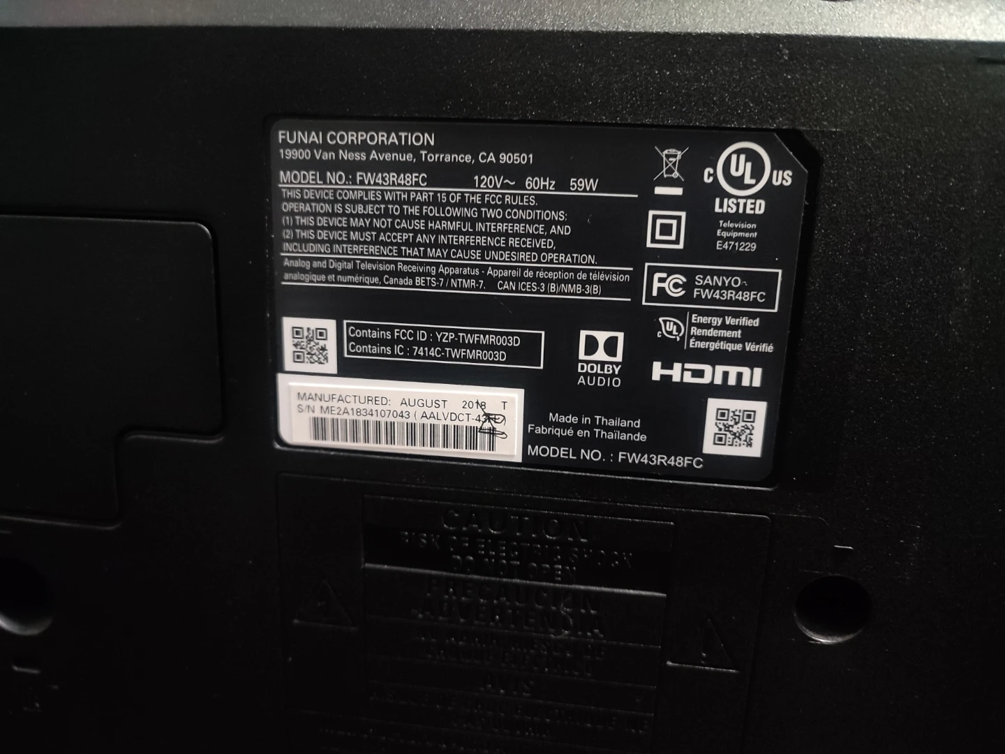 Broken screen -Sanyo 43” 1080p Roku Smart TV, FW43R48FC - photo 2