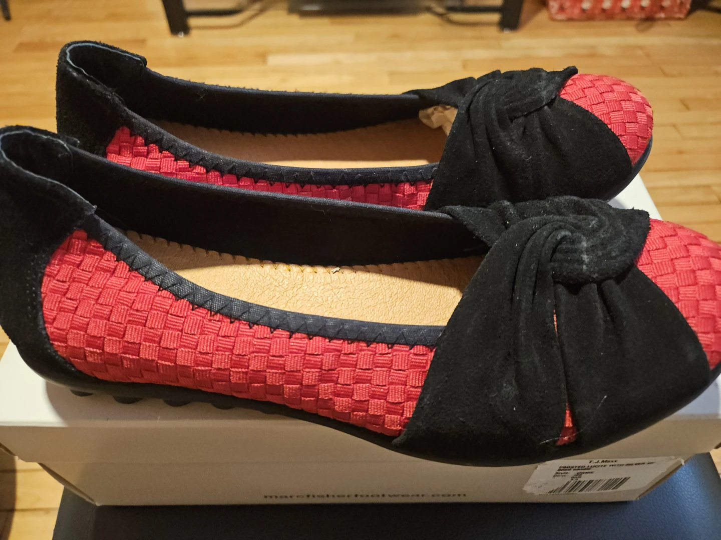 Bernie Mev Women's Red Black Woven Ballet Flats