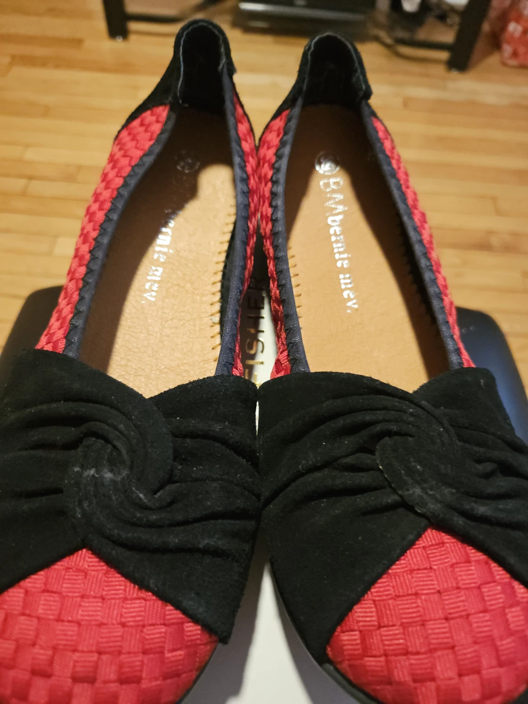 Bernie Mev Women's Red Black Woven Ballet Flats - photo 3
