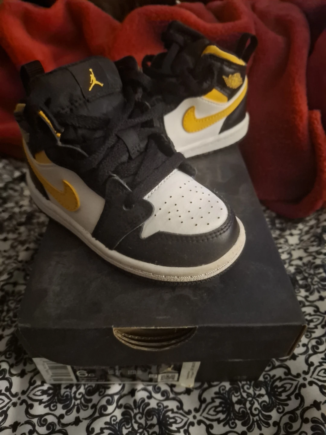 Jordan 1 Toddler Shoes Black Yellow White