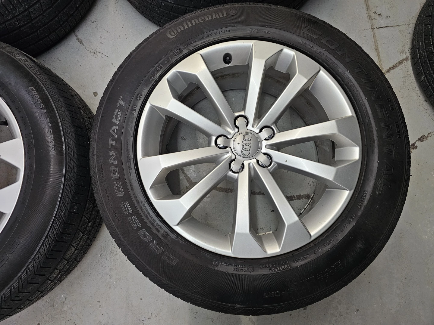 AUDI Q5 O.E.M RIMS AND ALL SEASON TIRES 235/60 R18