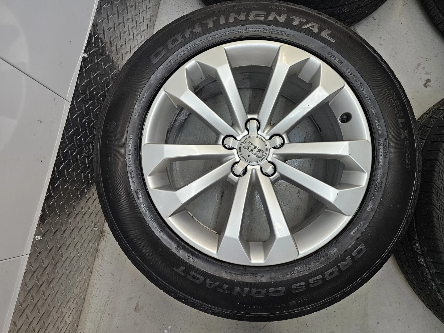 AUDI Q5 O.E.M RIMS AND ALL SEASON TIRES 235/60 R18 - photo 2