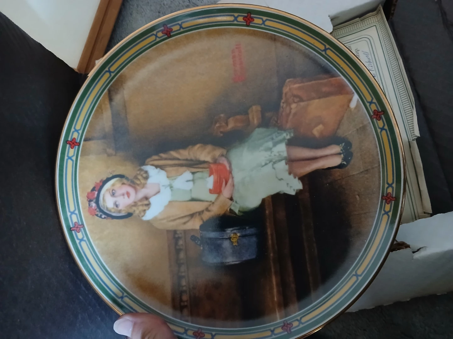 Collector's plate with certificate of authenticity - photo 2