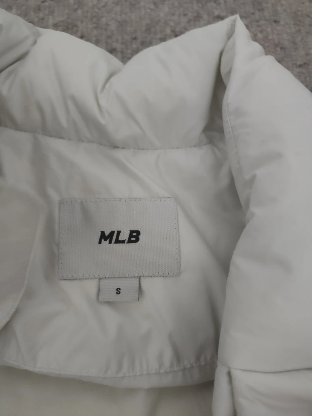 MLB Puffer Jacket - White, Size S - photo 2