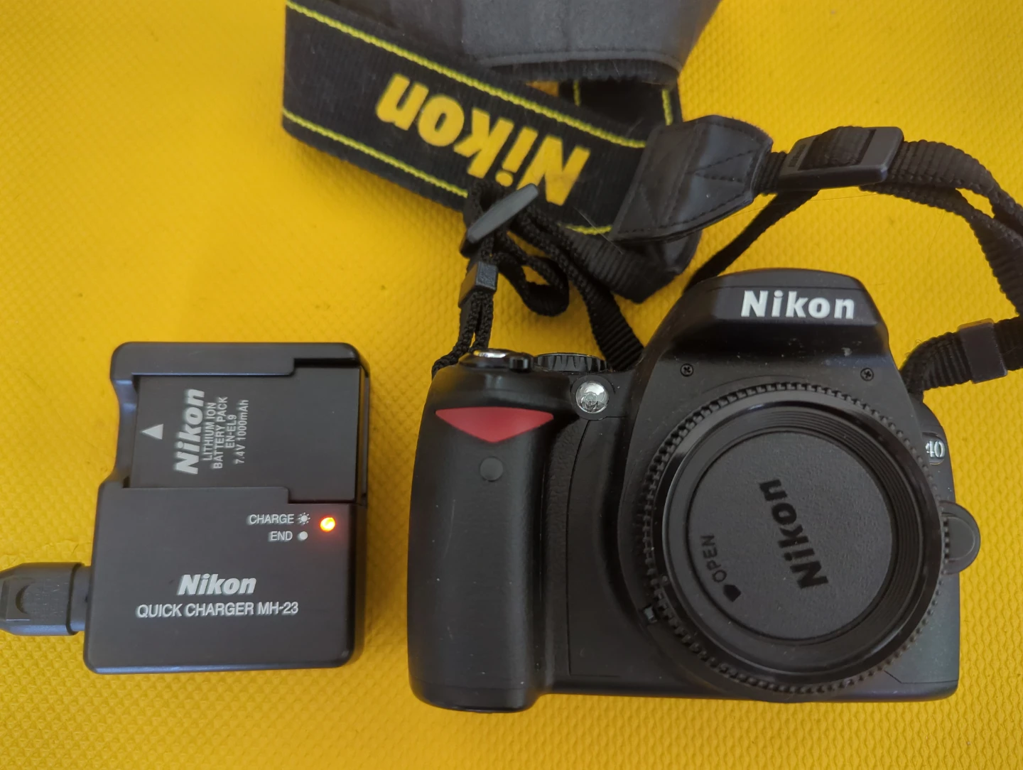 Parts of Nikon D40 Digital Camera (Read Description) - photo 2