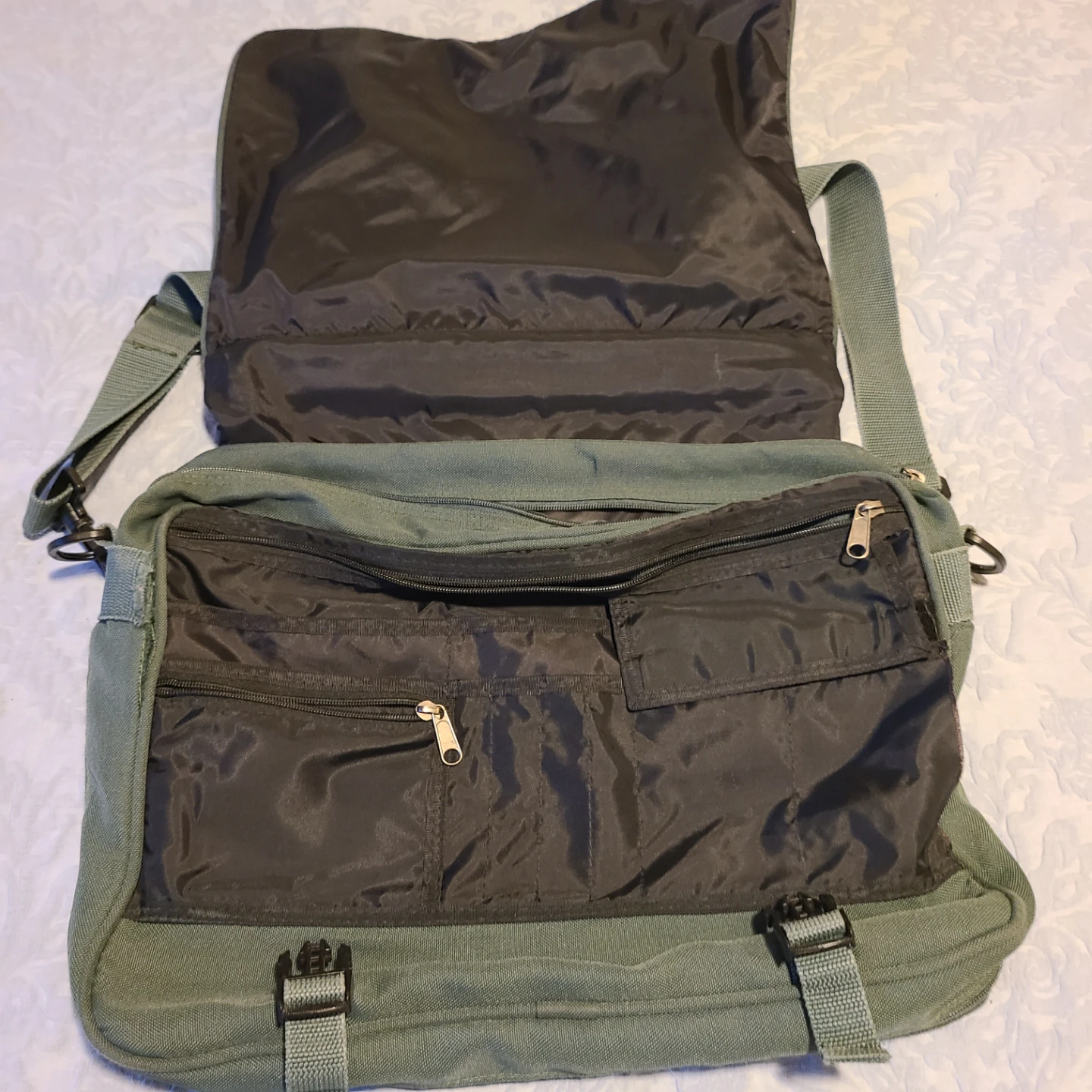 Green Messenger Bag - photo 2