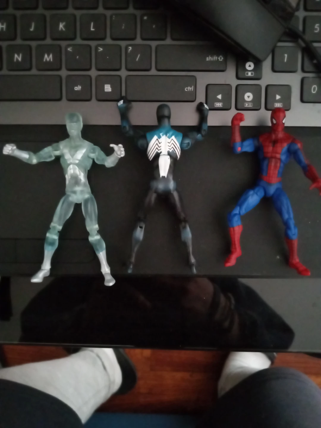 Rare Marvel Spider-Man Symbiote,Plus 1 Free Random Figure. - photo 2