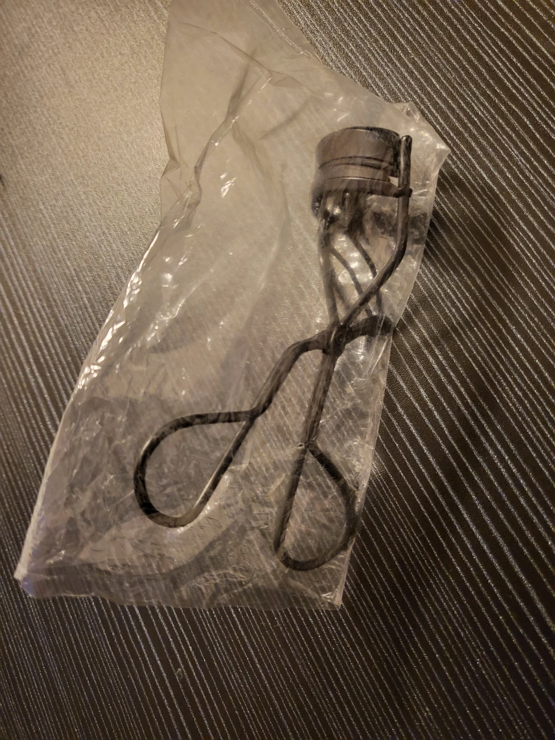 Black Eyelash Curler - photo 3
