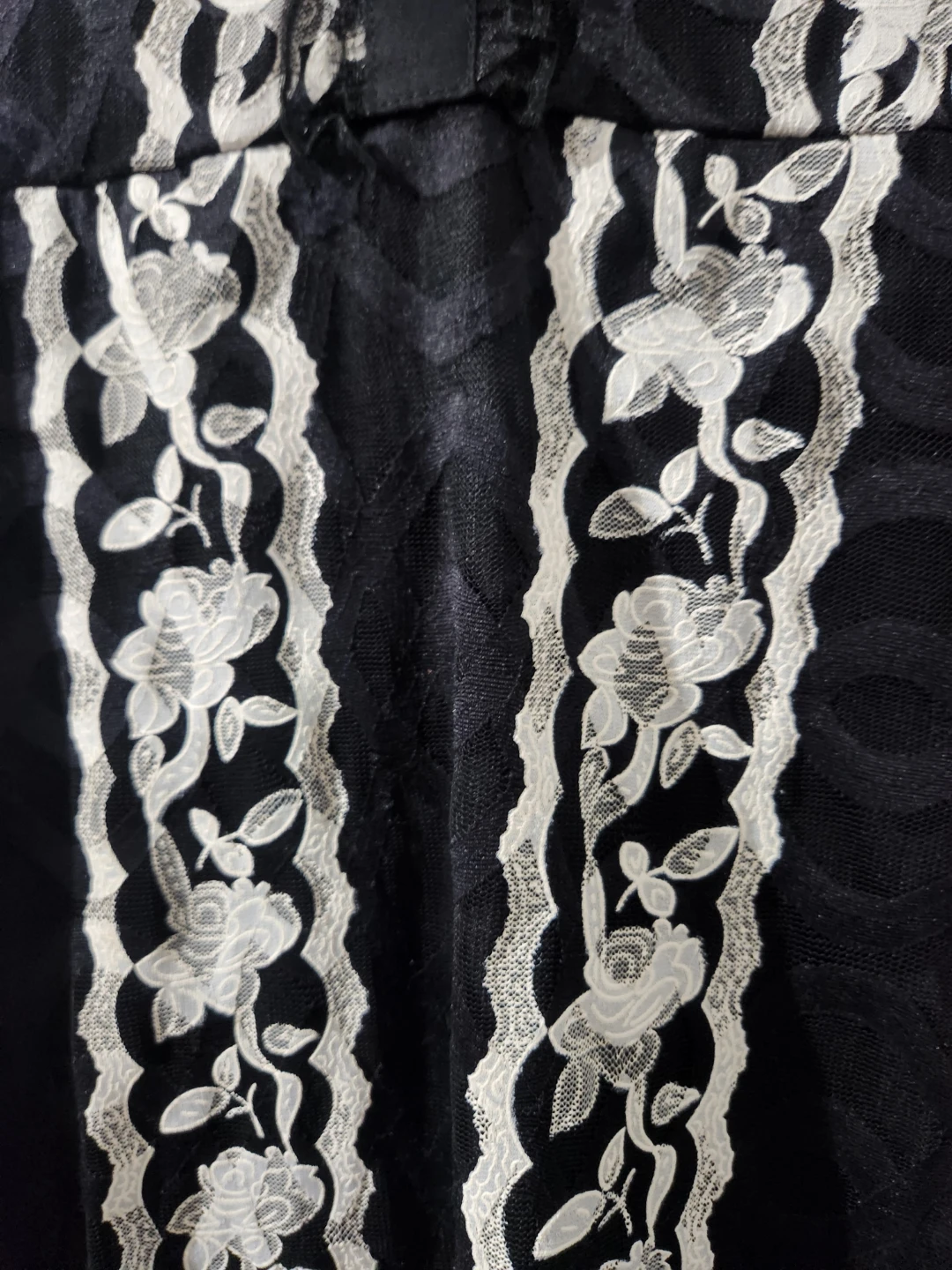 Black and White Floral Lace Trim Sleeveless Dress - Size S - photo 3