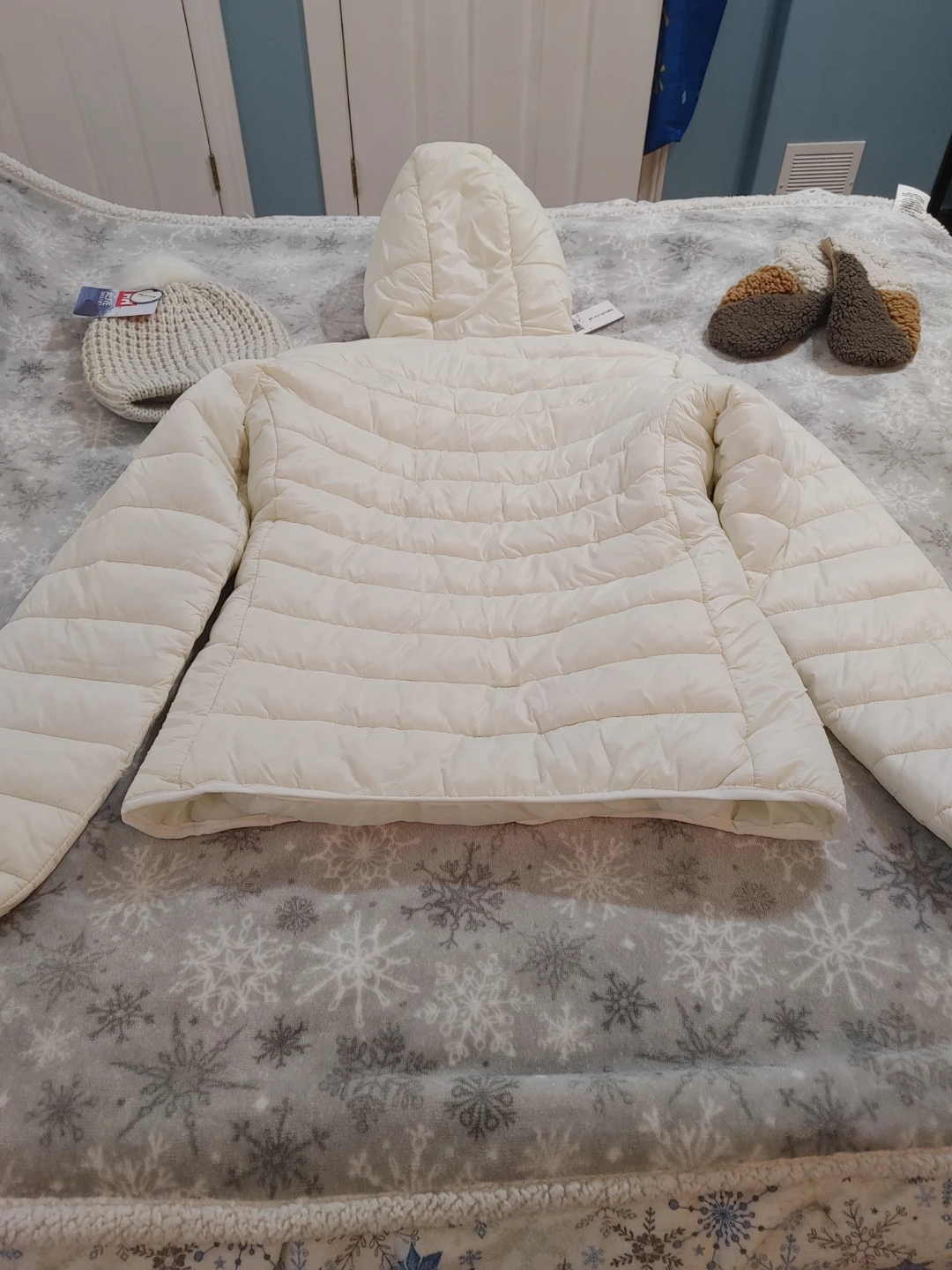 XL Bench jacket with Beenie and mitts - photo 3