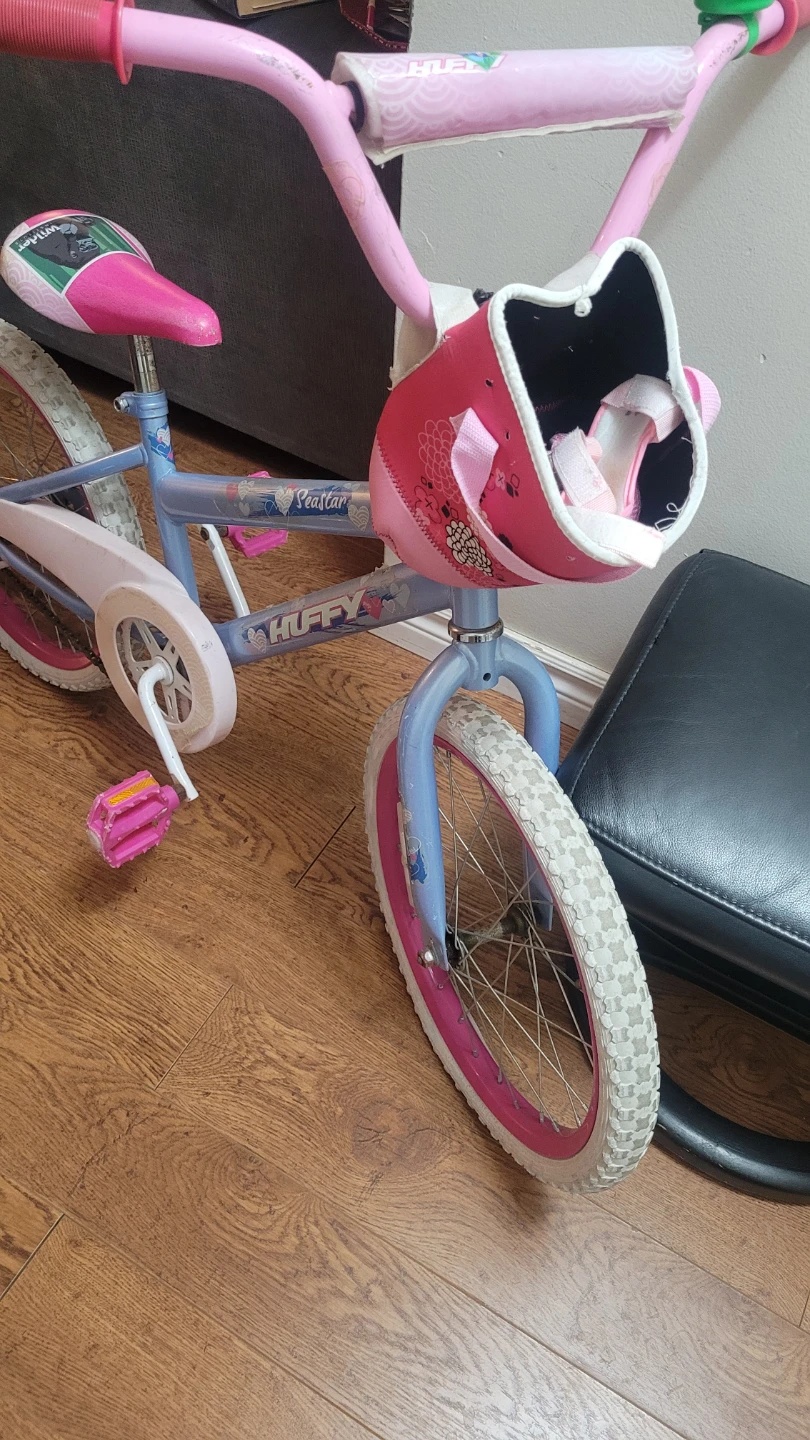 Huffy Girls' Bicycle with Basket
