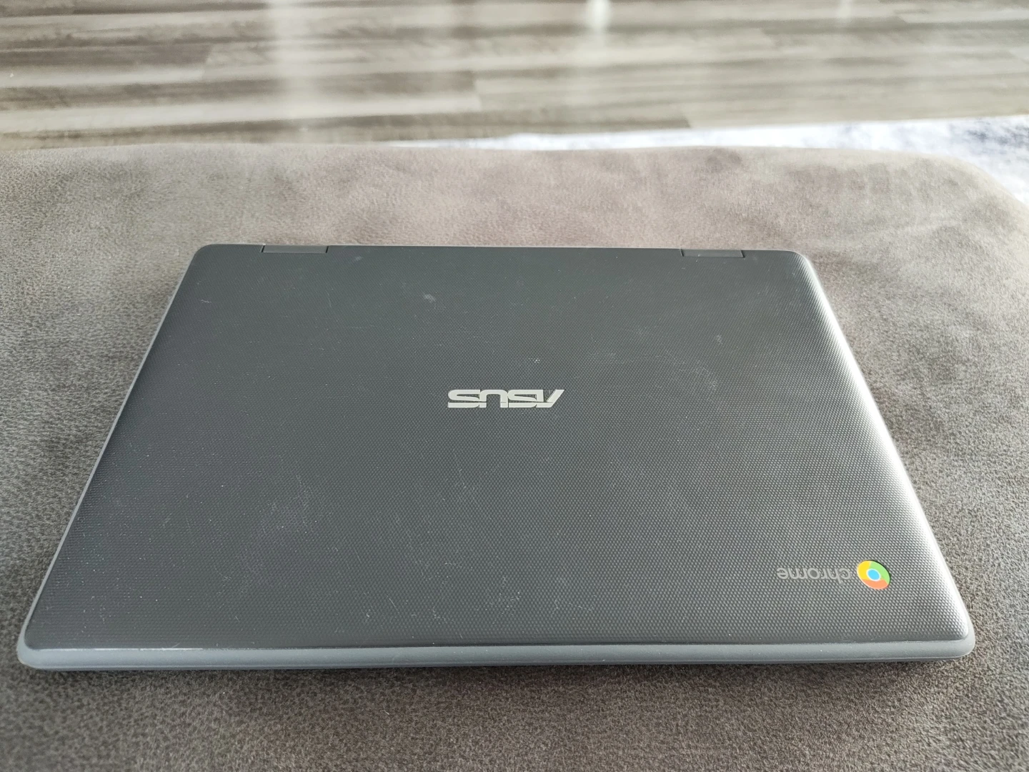 ASUS Chromebook C204E Laptop - photo 2