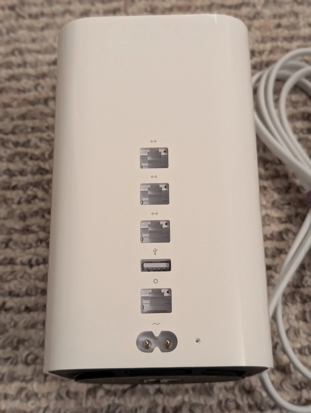 Apple  Airport A1521 - photo 2