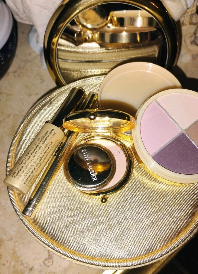 Estee Lauder Cosmetic Bag with Makeup Mirror and Compact - photo 2