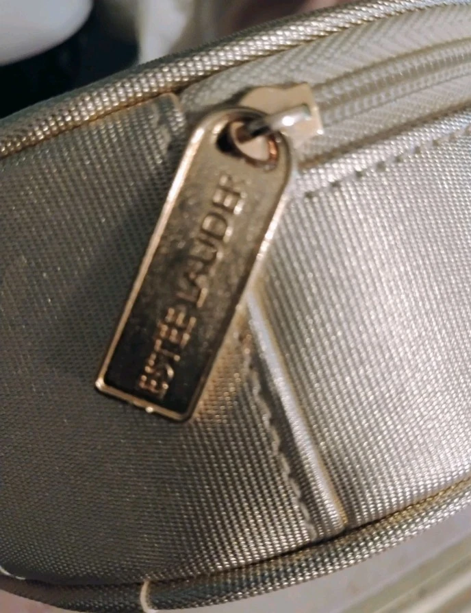 Estee Lauder Cosmetic Bag with Makeup Mirror and Compact - photo 5