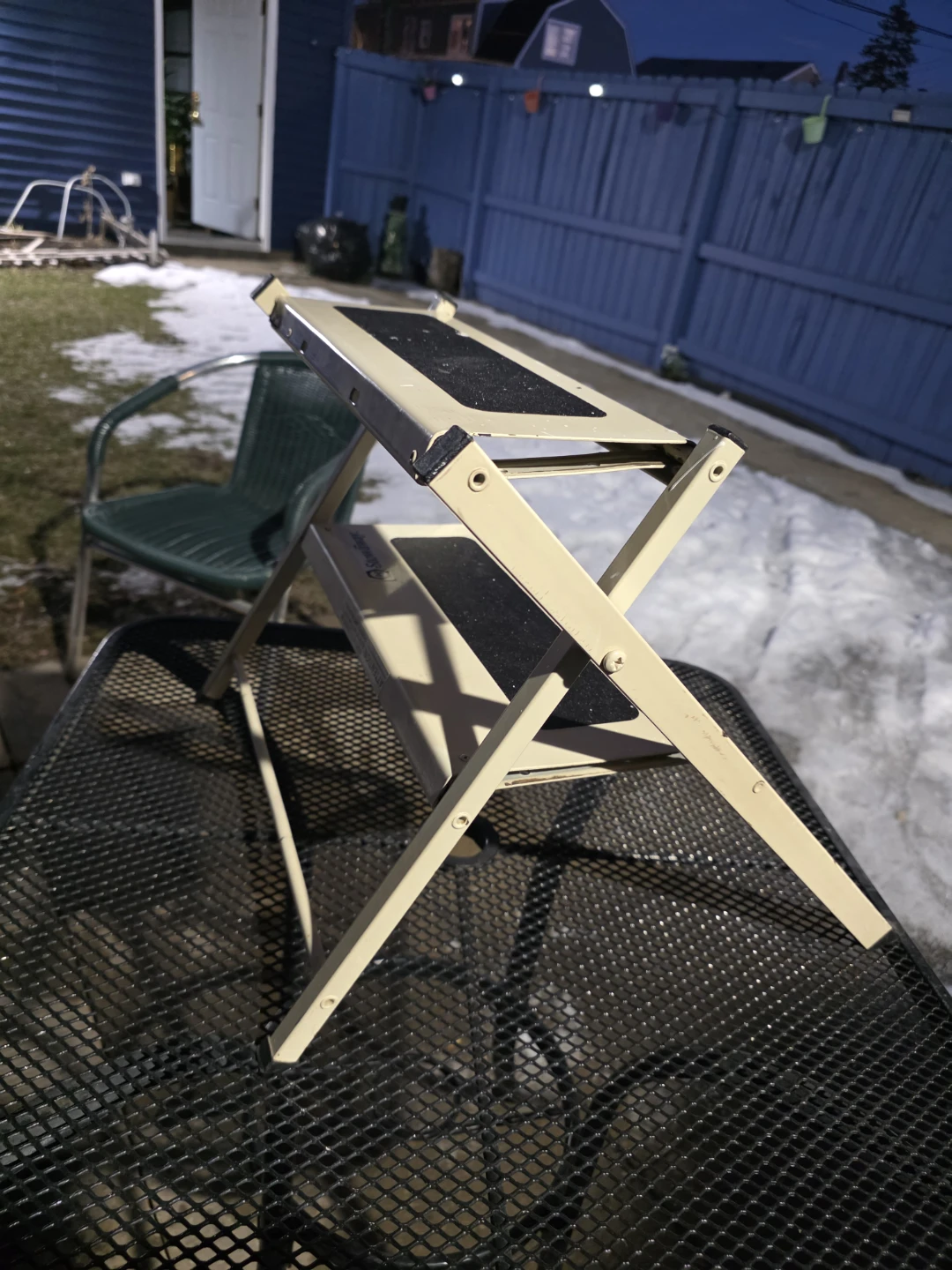 Stowaway 2-Step Foldable Pet Stairs - photo 4