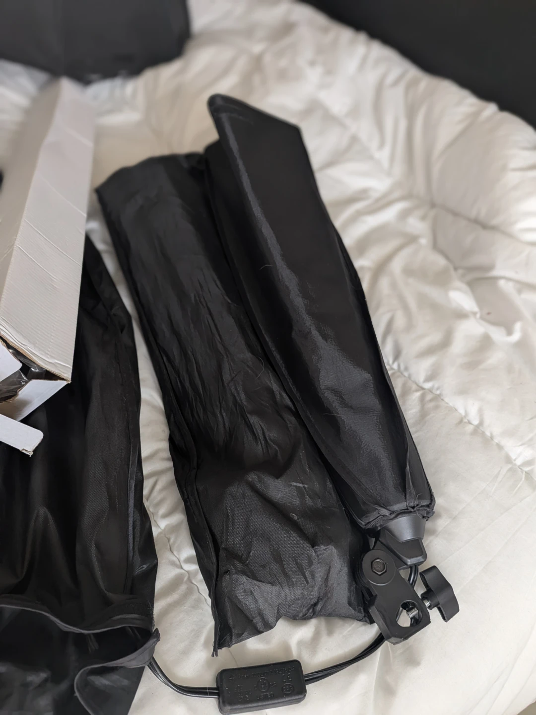 Photography Lighting Kit - 3 Light Stands & 2 Umbrellas - photo 4
