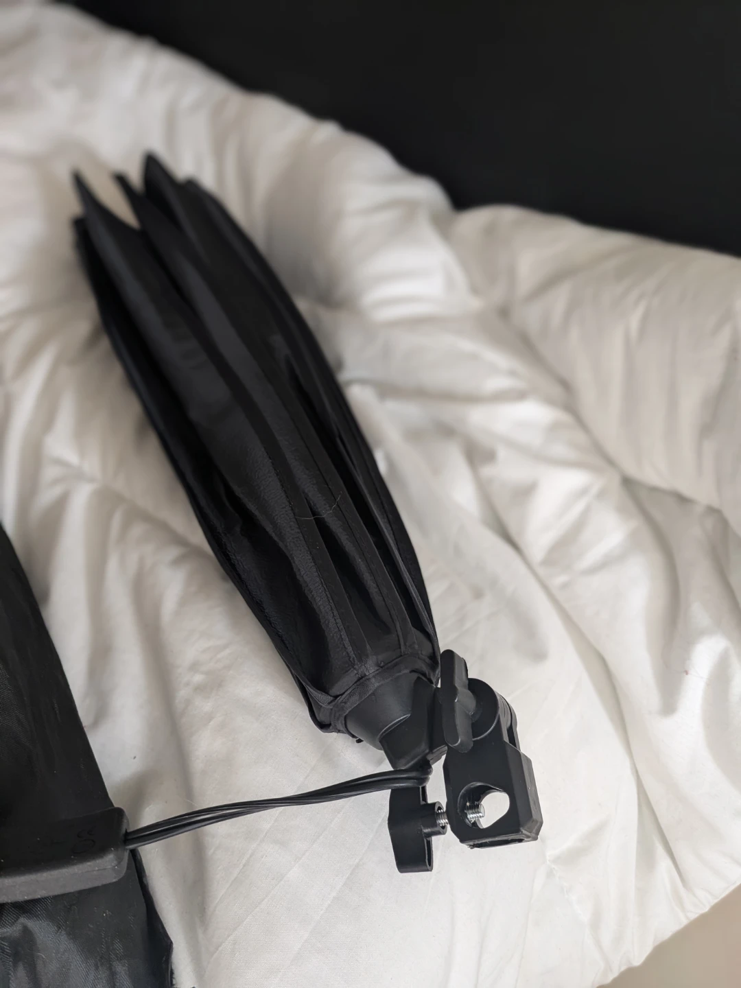 Photography Lighting Kit - 3 Light Stands & 2 Umbrellas - photo 5