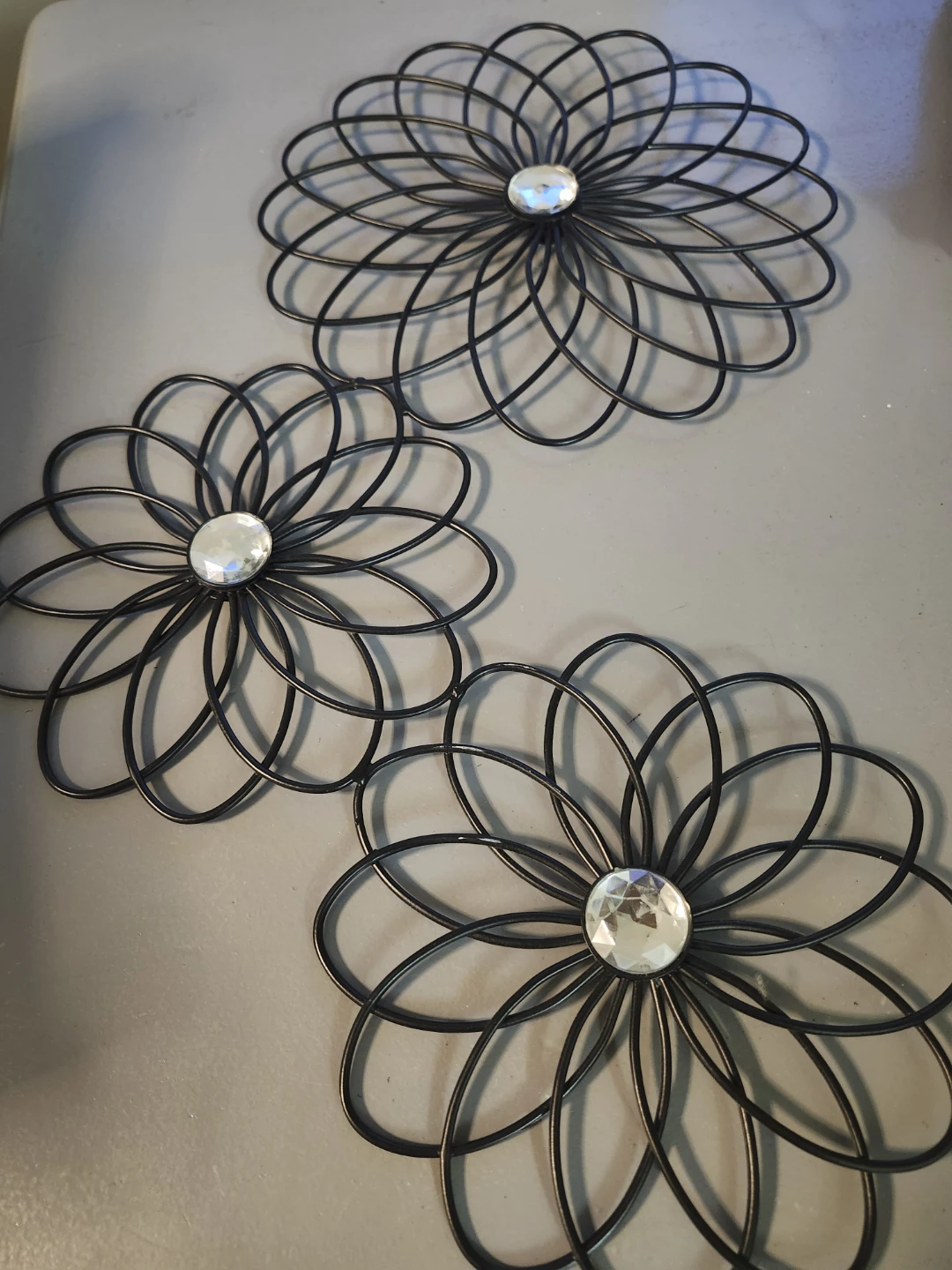 Black Metal Flower Wall Art (1) Piece