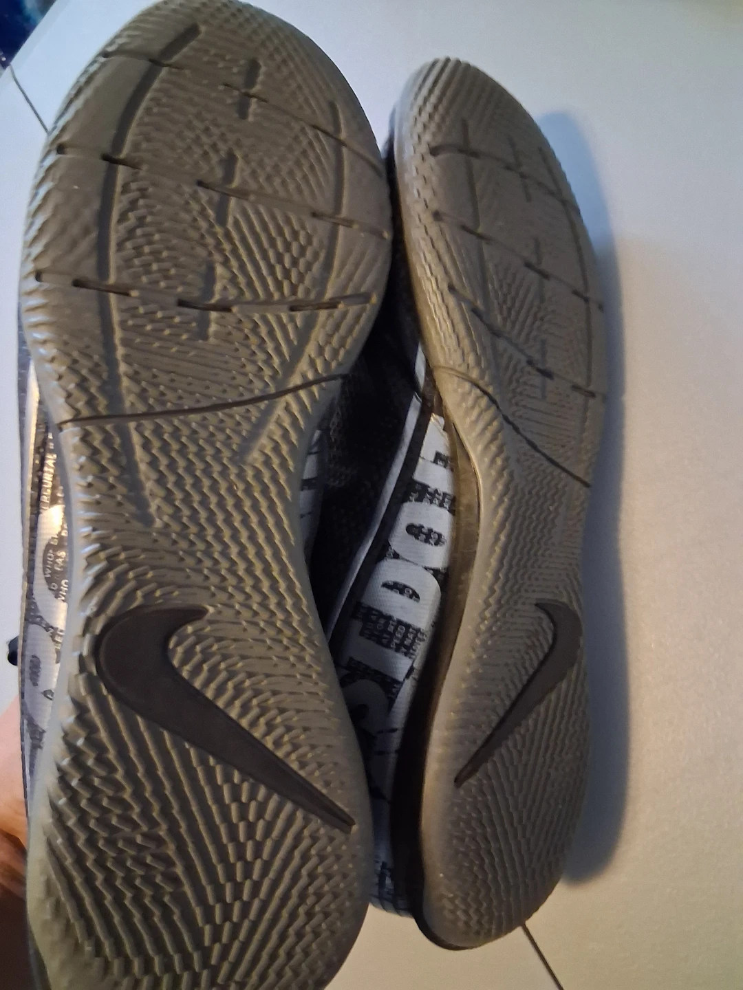 Nike Mercurial Indoor Soccer Shoes Size us 9.5 - photo 2