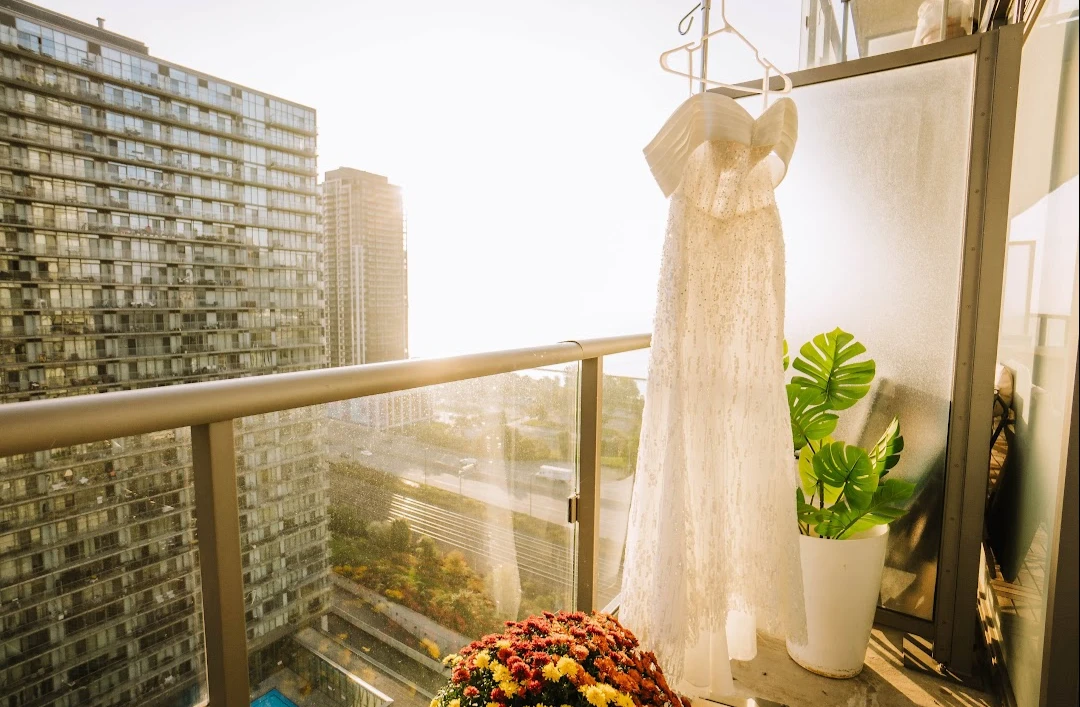 Two Stunning Wedding Dresses - photo 2